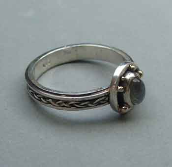 Ring